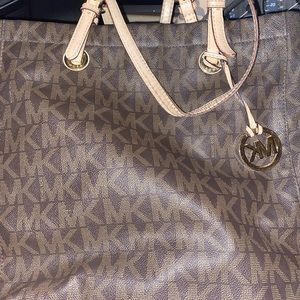 Authentic Michael Kors Tote purse